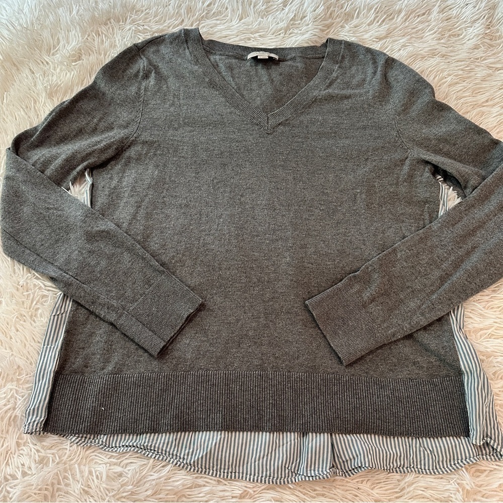 LOFT Outlet Gray Mixed Media V-Neck Sweater Size M – Striped Back Panel - Picture 14 of 16